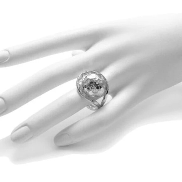 Large Hammered Ball Caught in Loop Ring in Sterling Silver. - Picture 3 of 3